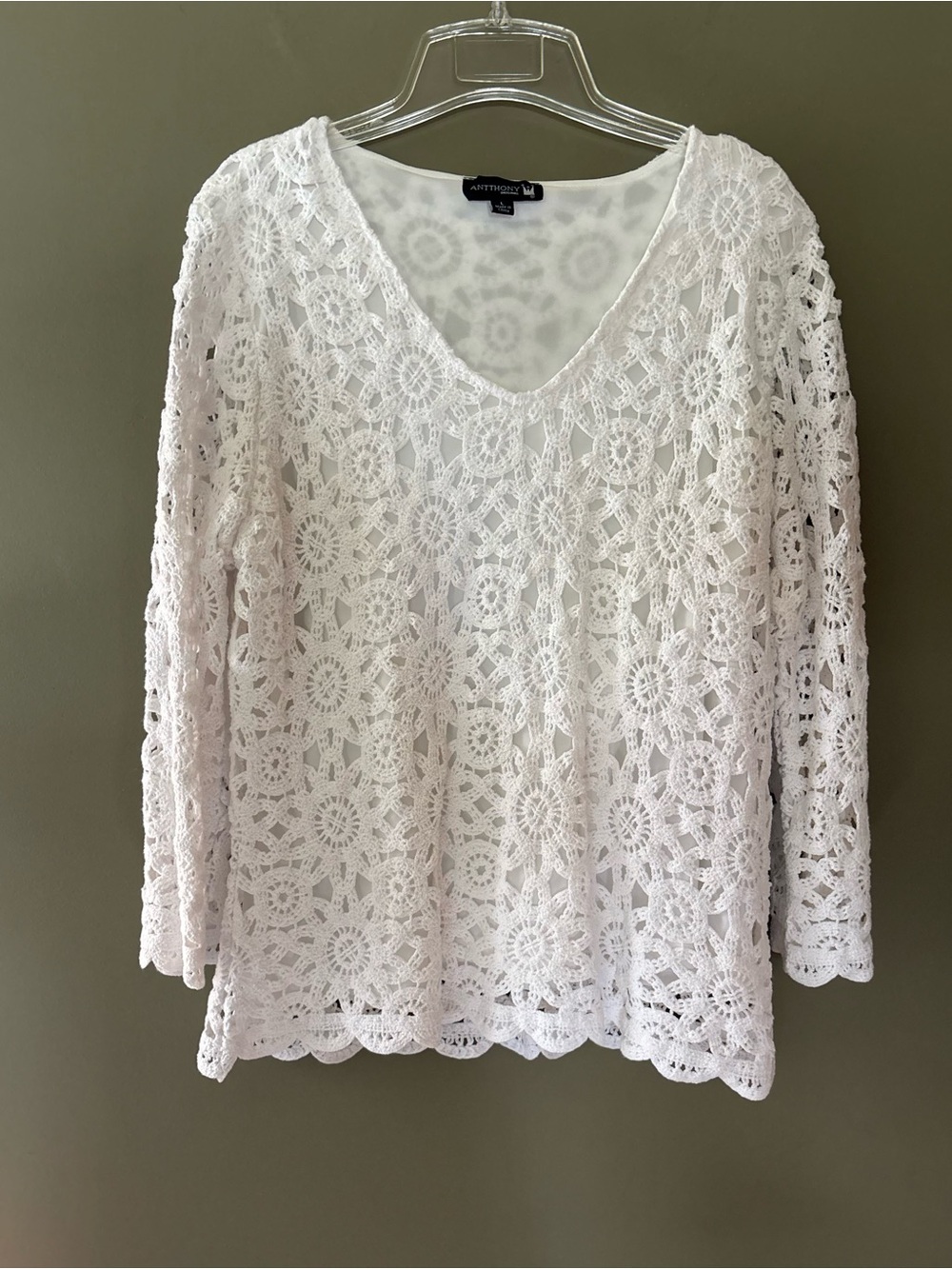 NWOT Antthony White Crochet Lace V-Neck Tunic Size L